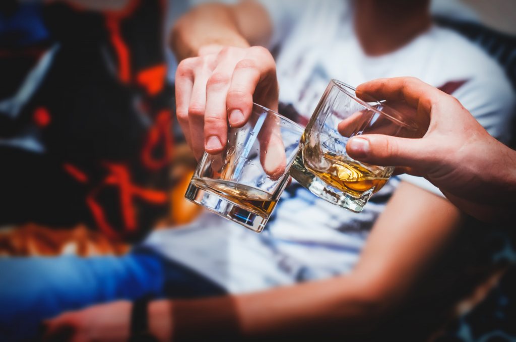 an image of people drinking for the blog dangers of binge drinking
